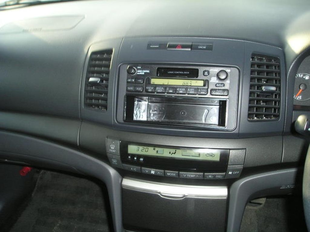 2003 Toyota Allion