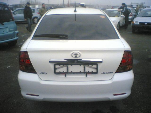 2003 Toyota Allion