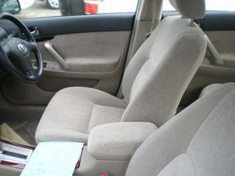 2003 Toyota Allion Photos