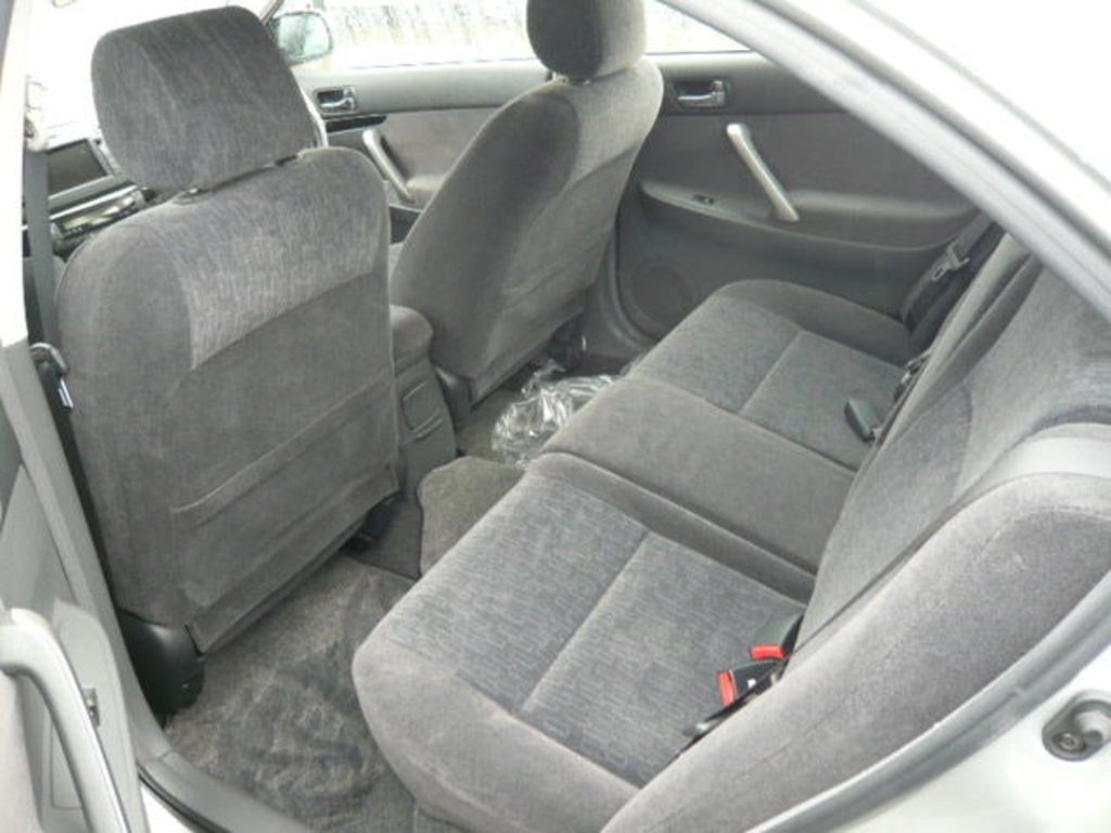 2004 Toyota Allion