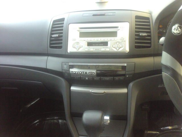 2004 Toyota Allion