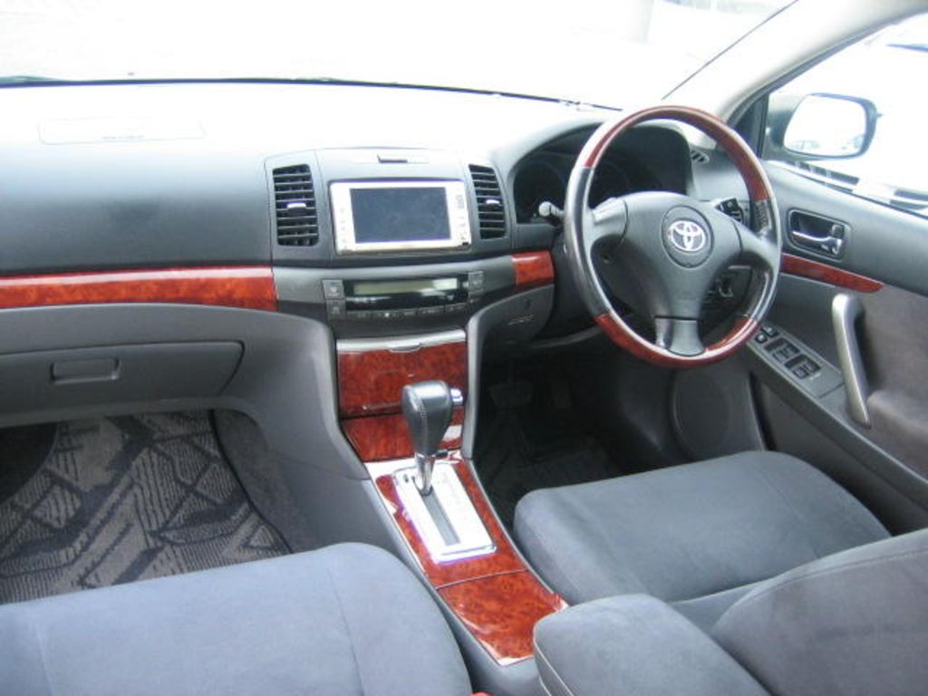 2004 Toyota Allion