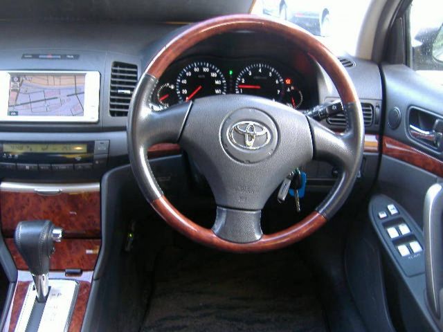 2004 Toyota Allion