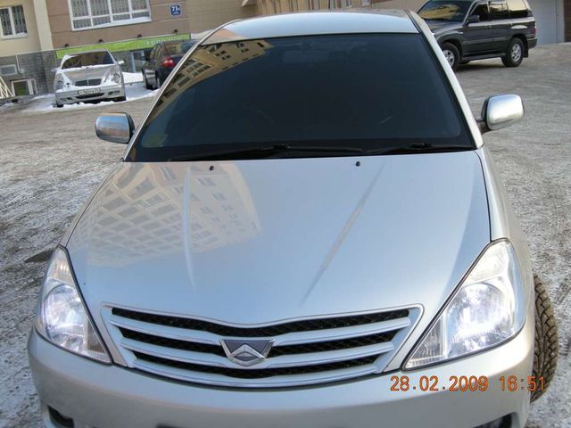 2004 Toyota Allion