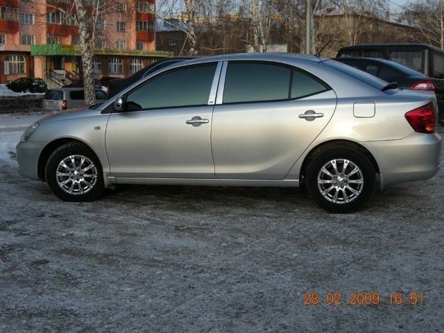 2004 Toyota Allion