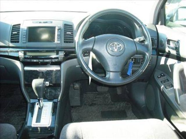 2004 Toyota Allion