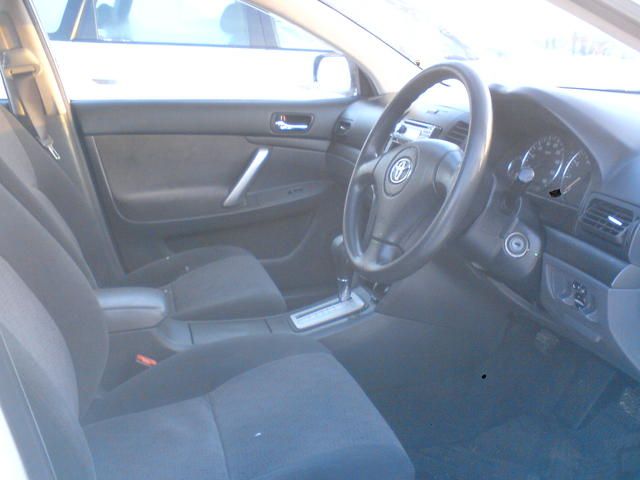 2004 Toyota Allion
