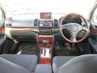 2004 Toyota Allion Photos