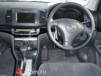 2004 Toyota Allion Photos