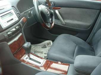 2004 Toyota Allion Photos