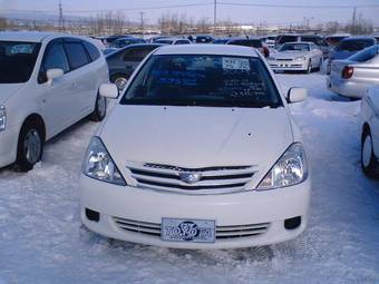 2004 Toyota Allion Pictures