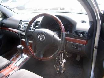 2004 Toyota Allion Photos