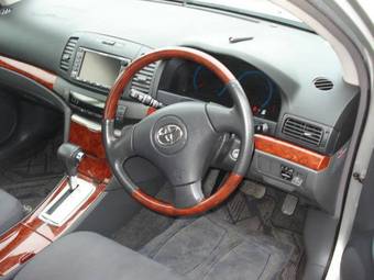 2004 Toyota Allion Pictures