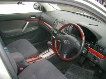 2004 Toyota Allion Photos