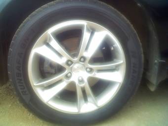 2004 Toyota Allion Photos