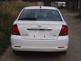 2004 Toyota Allion Photos