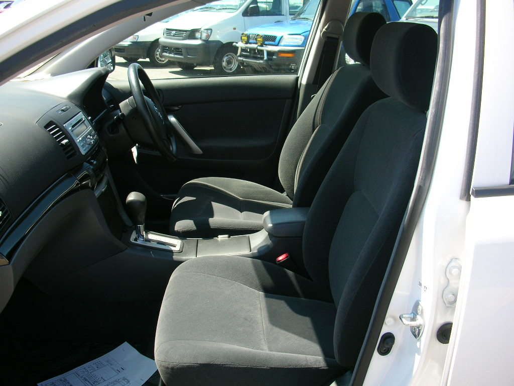 2005 Toyota Allion