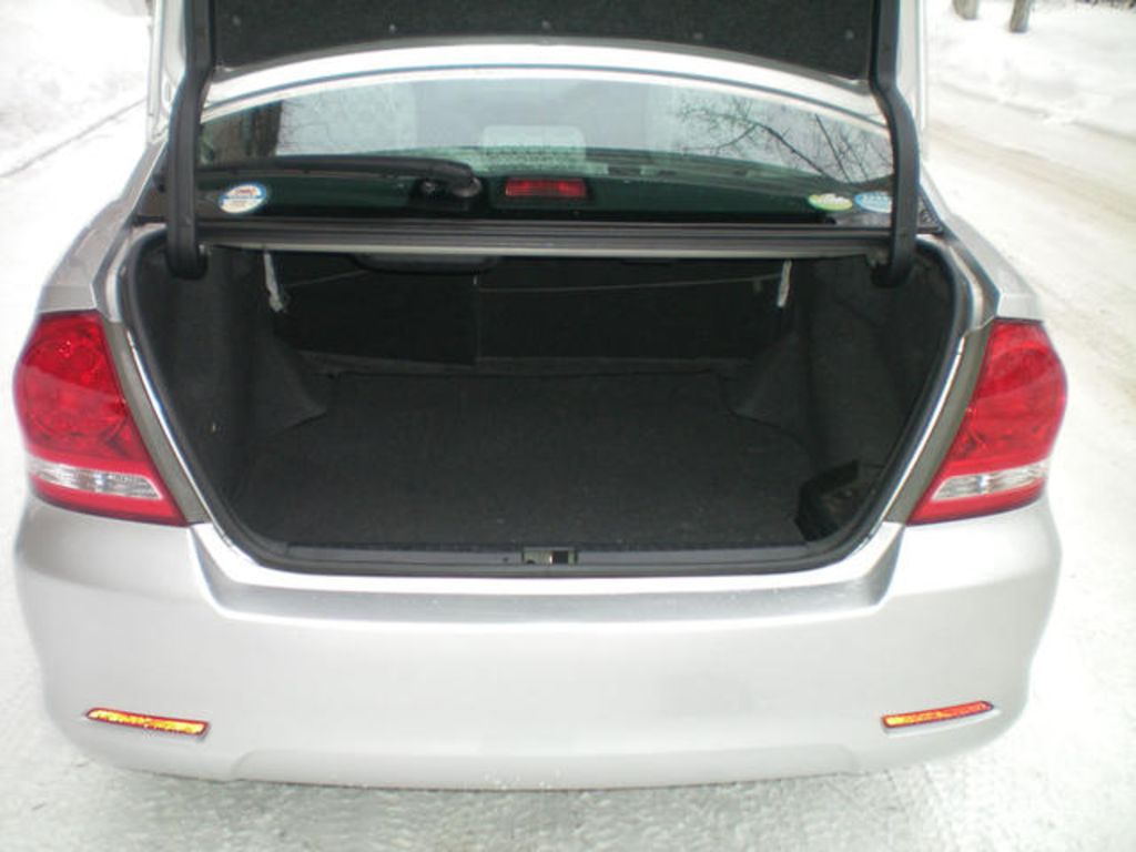 2005 Toyota Allion