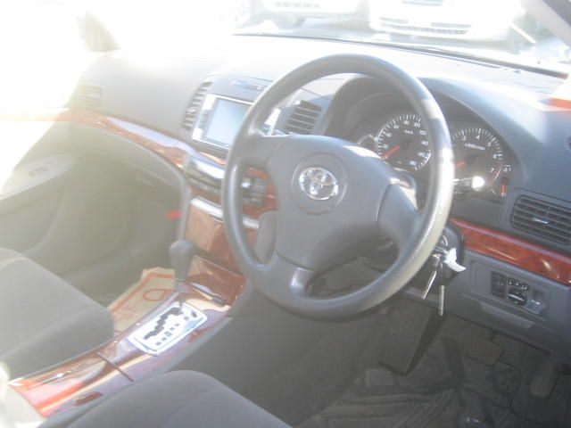 2005 Toyota Allion