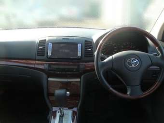 2005 Toyota Allion Photos