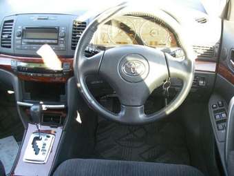 2005 Toyota Allion Photos