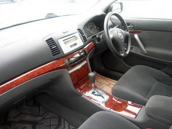2005 Toyota Allion Photos