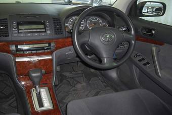 2005 Toyota Allion Pictures