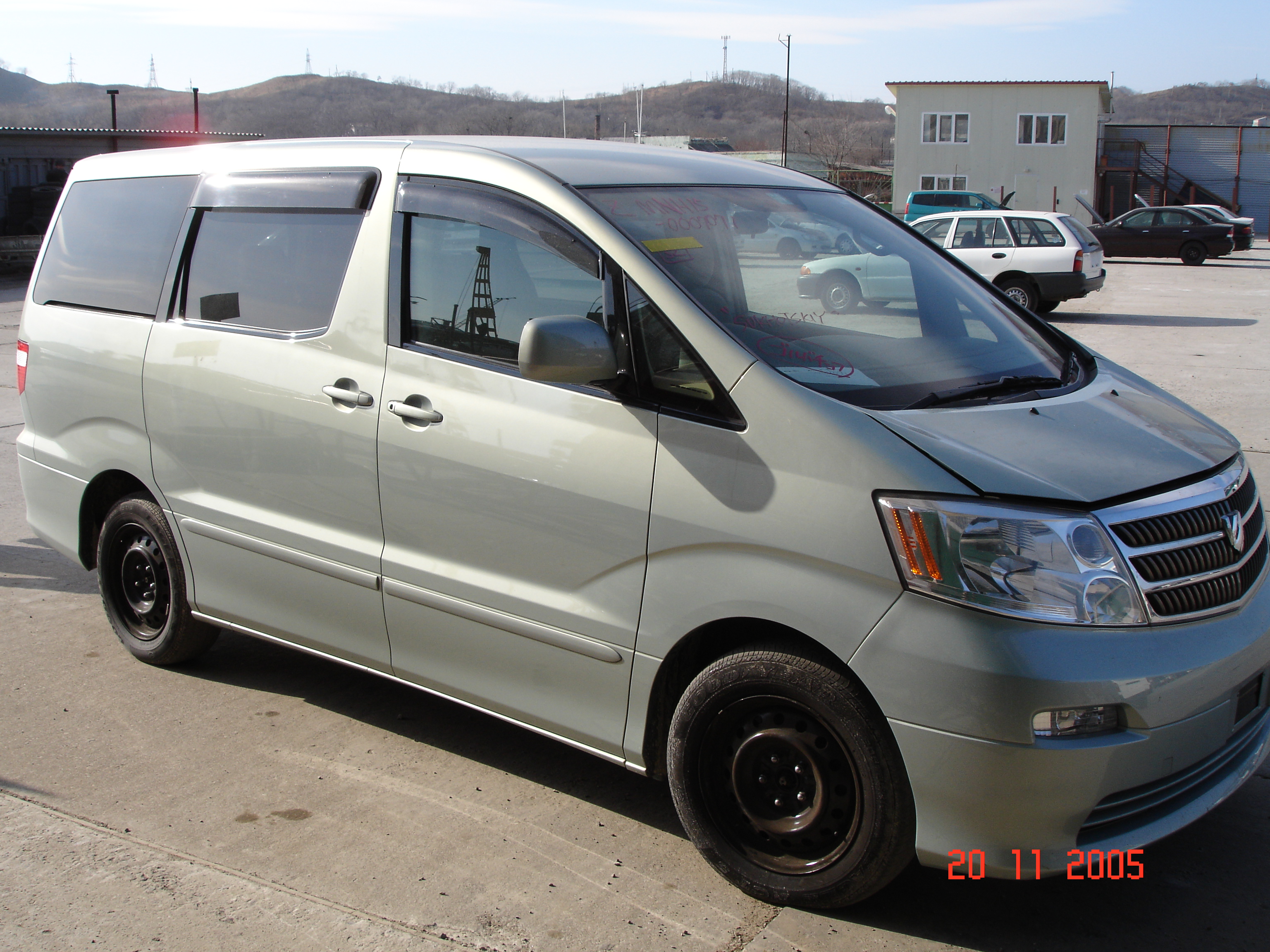 2002 Toyota Alphard