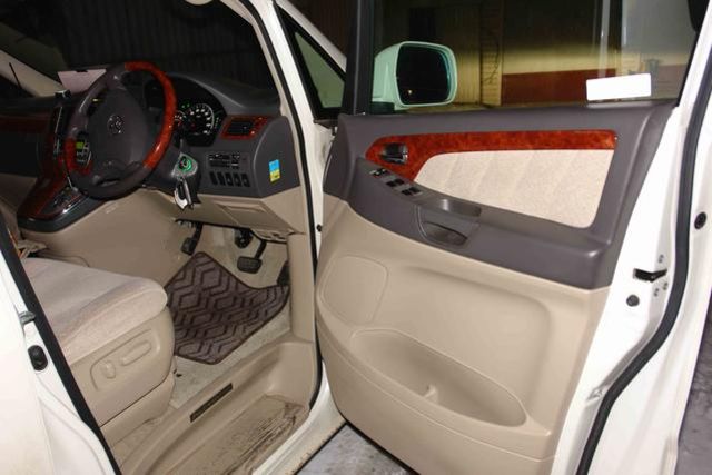 2002 Toyota Alphard