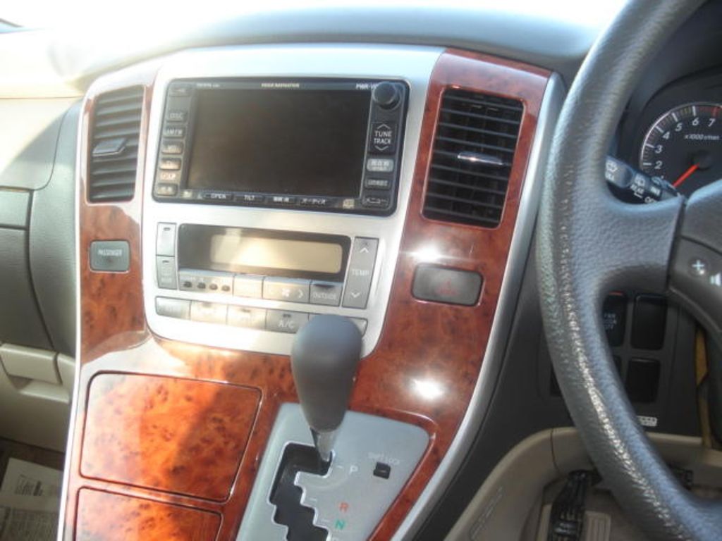 2002 Toyota Alphard