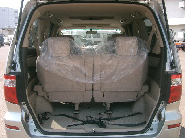 2002 Toyota Alphard Photos