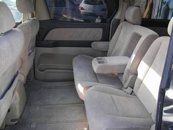 2002 Toyota Alphard Pics