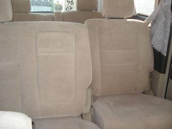 2002 Toyota Alphard Photos