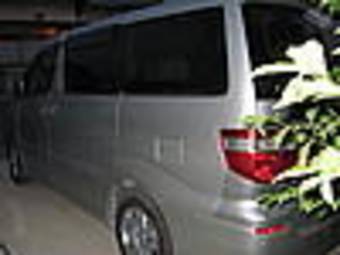 2002 Toyota Alphard Photos