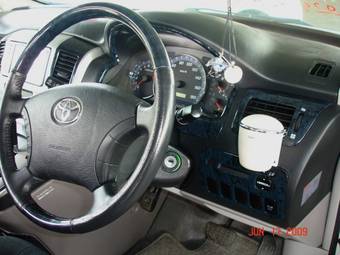 2002 Toyota Alphard Pictures