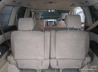 2002 Toyota Alphard Photos
