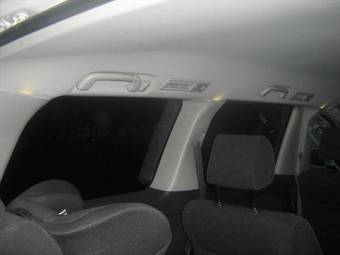 2002 Toyota Alphard Photos