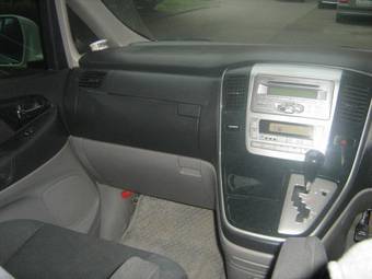 2002 Toyota Alphard Images
