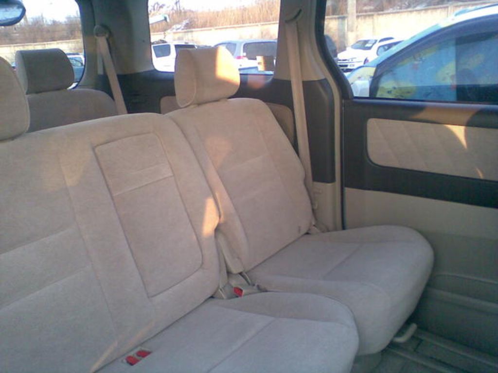 2003 Toyota Alphard