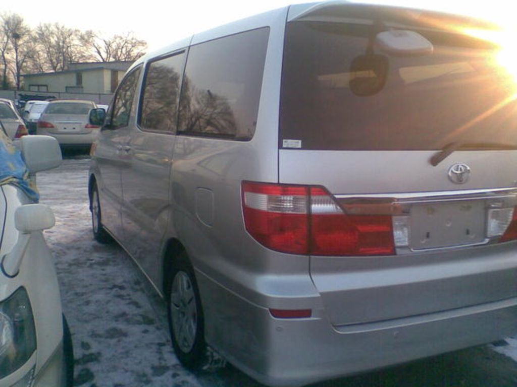 2003 Toyota Alphard