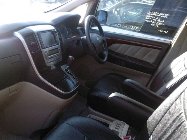 2003 Toyota Alphard