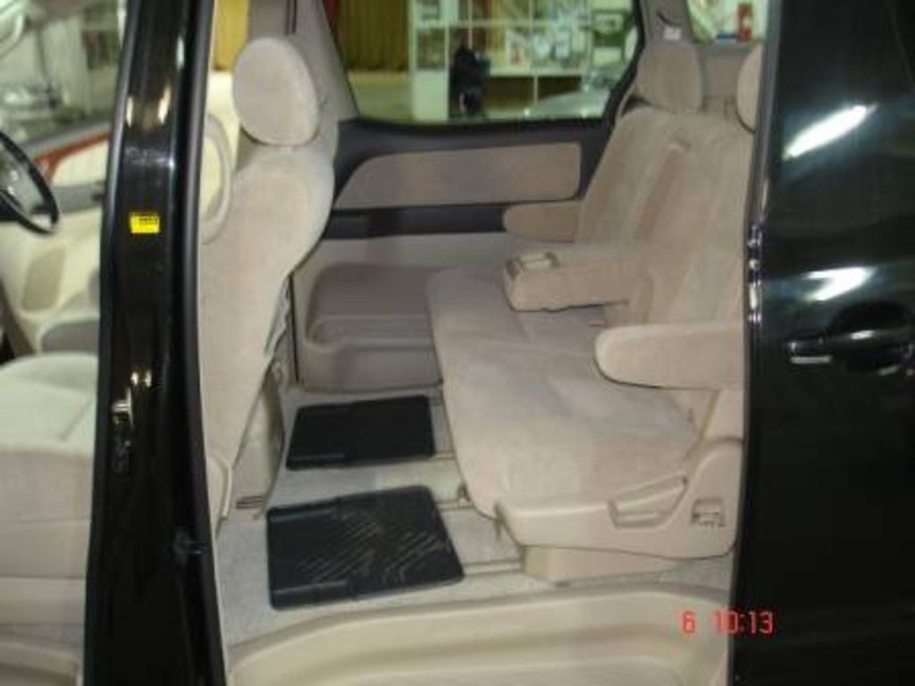 2003 Toyota Alphard