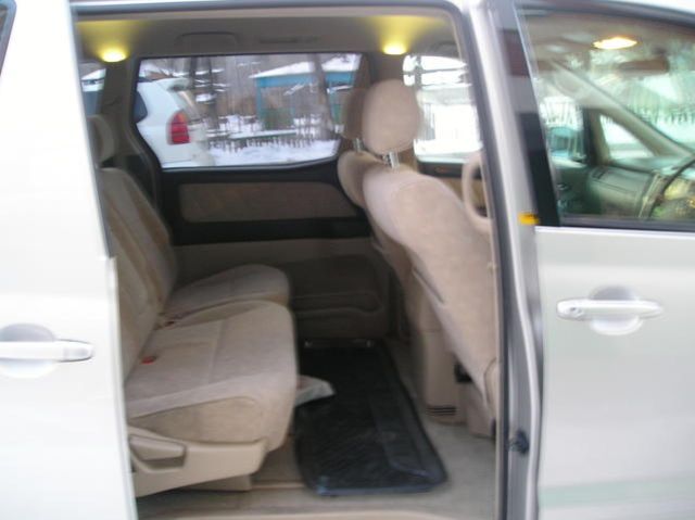 2003 Toyota Alphard