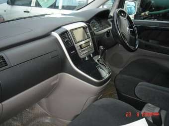 2003 Toyota Alphard Photos