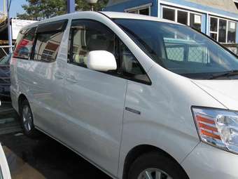 2003 Toyota Alphard Pics