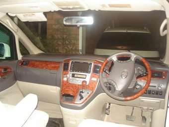 2003 Toyota Alphard Pictures