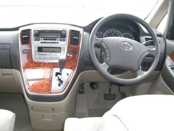 2003 Toyota Alphard Pictures