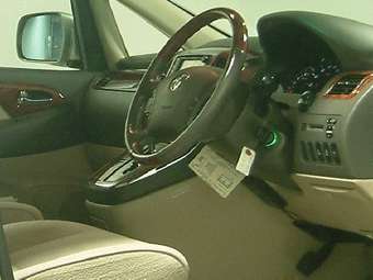 2003 Toyota Alphard Pictures