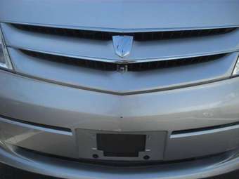 2003 Toyota Alphard Photos