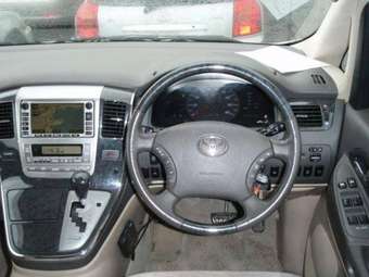 2003 Toyota Alphard Pictures